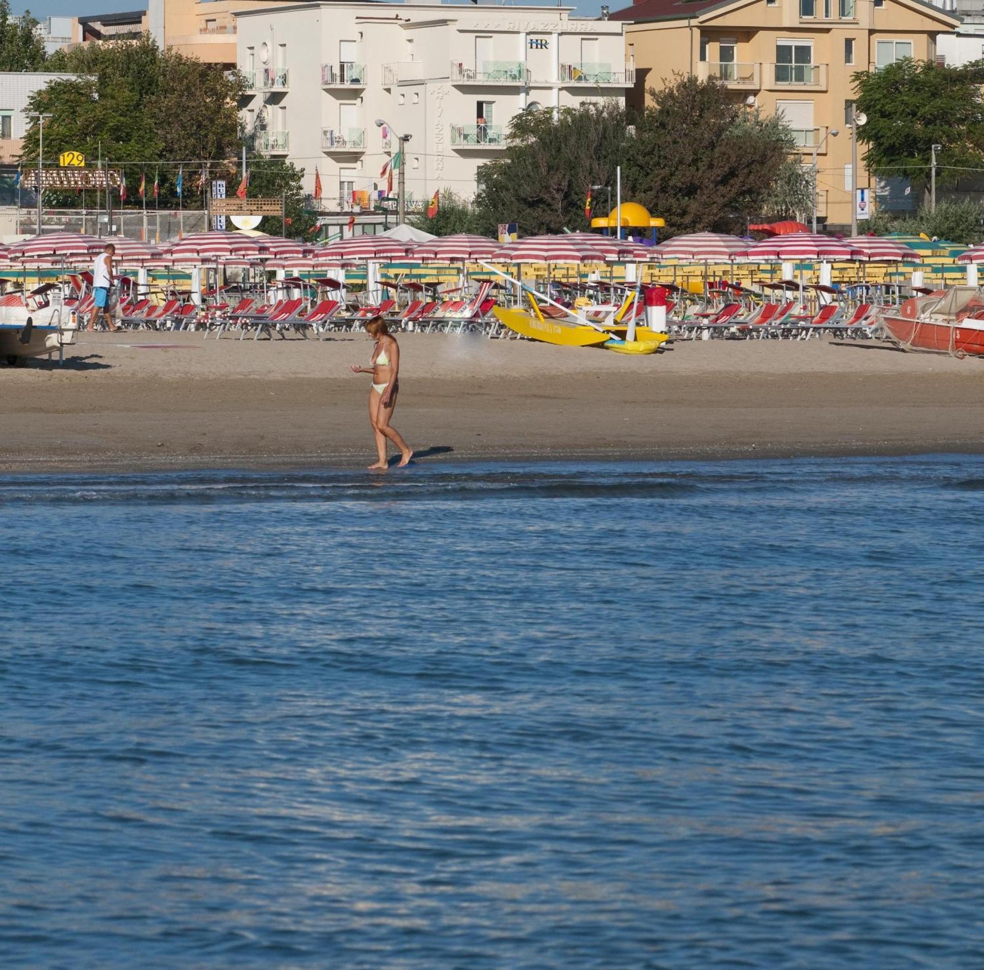 Hotel Rivazzurra Rimini Buitenkant foto
