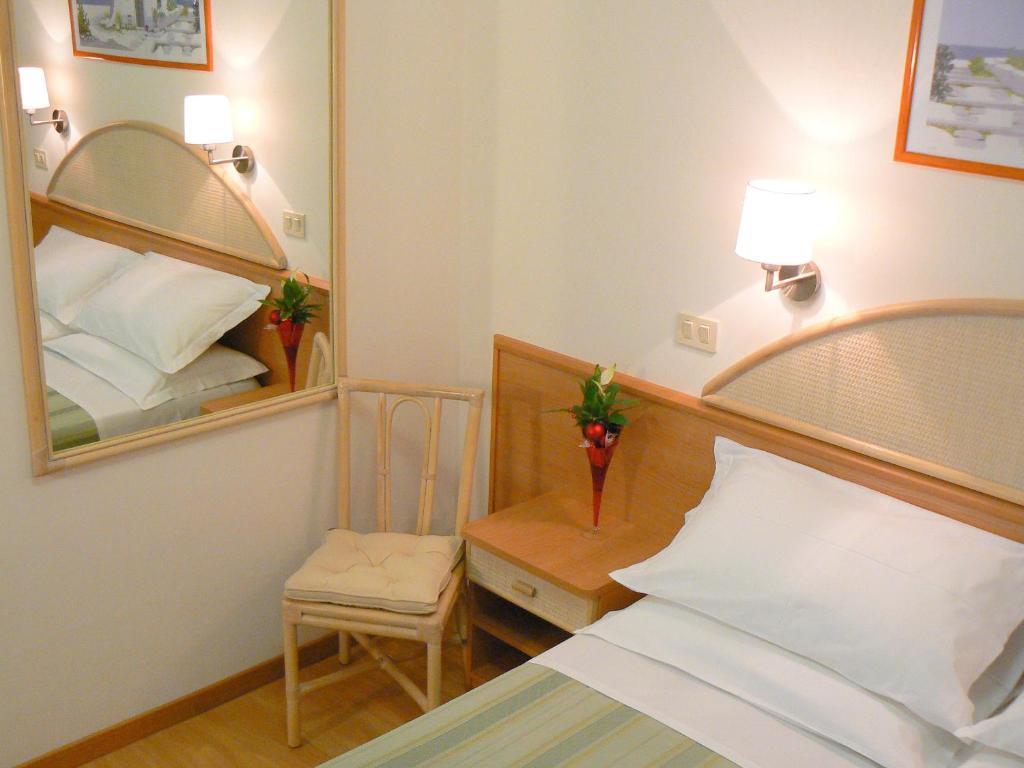 Hotel Rivazzurra Rimini Kamer foto