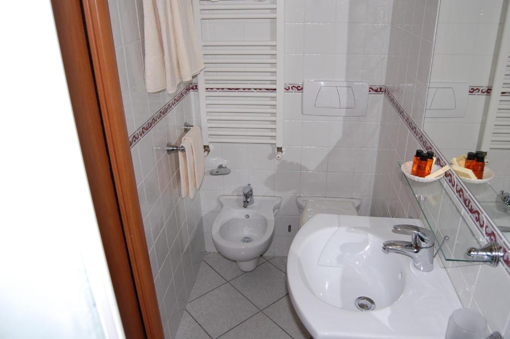 Hotel Rivazzurra Rimini Kamer foto